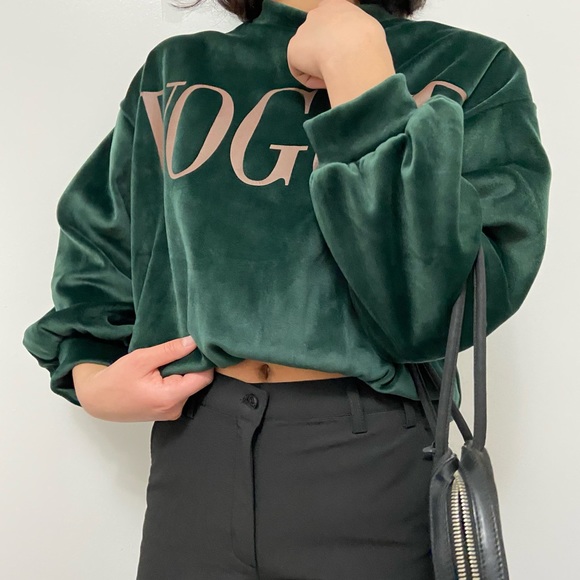 BRAND NEW VOGUE VINTAGE SWEATER - Picture 2 of 4